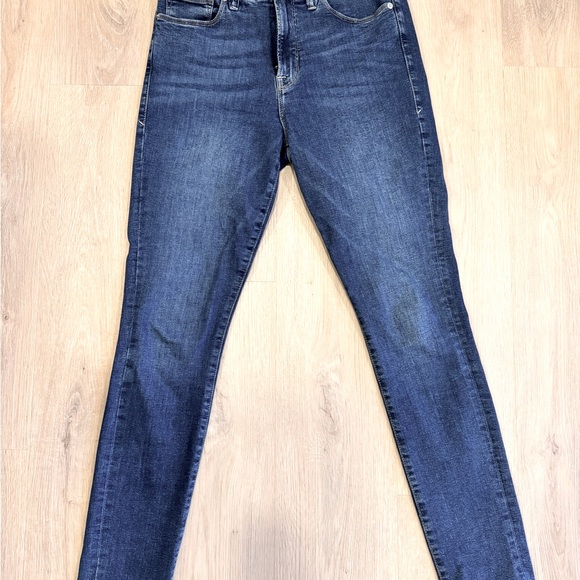 Good American GOOD LEGS SKINNY JEANS - Picture 9 of 11